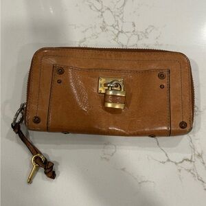 Chloe paddington zip wallet